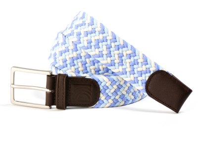 Oser la ceinture de couleur sans faute de goût